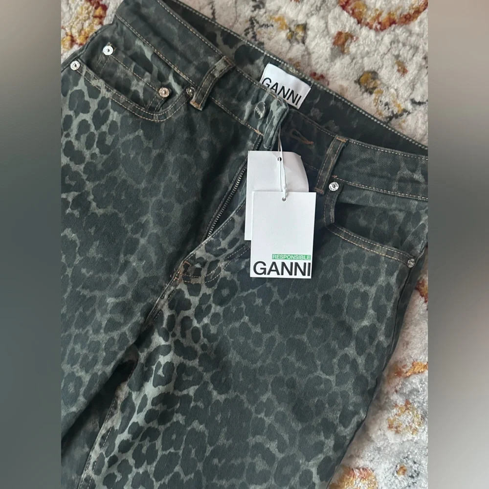Never worn GANNI Dark Leopard Print Jeans - Picture 6 of 7